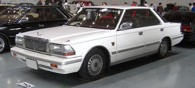 Автостекла Nissan Cedric Y30 c установкой в Москве